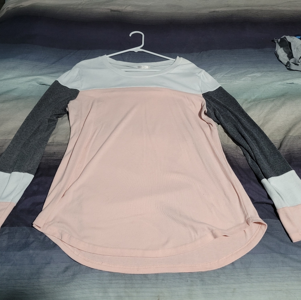 3 Large Sweaters - Picture 2 of 3